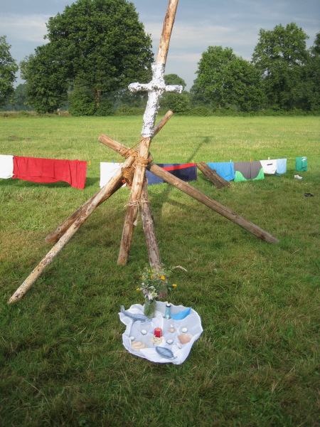 Gottesdienst am Fahnenmast